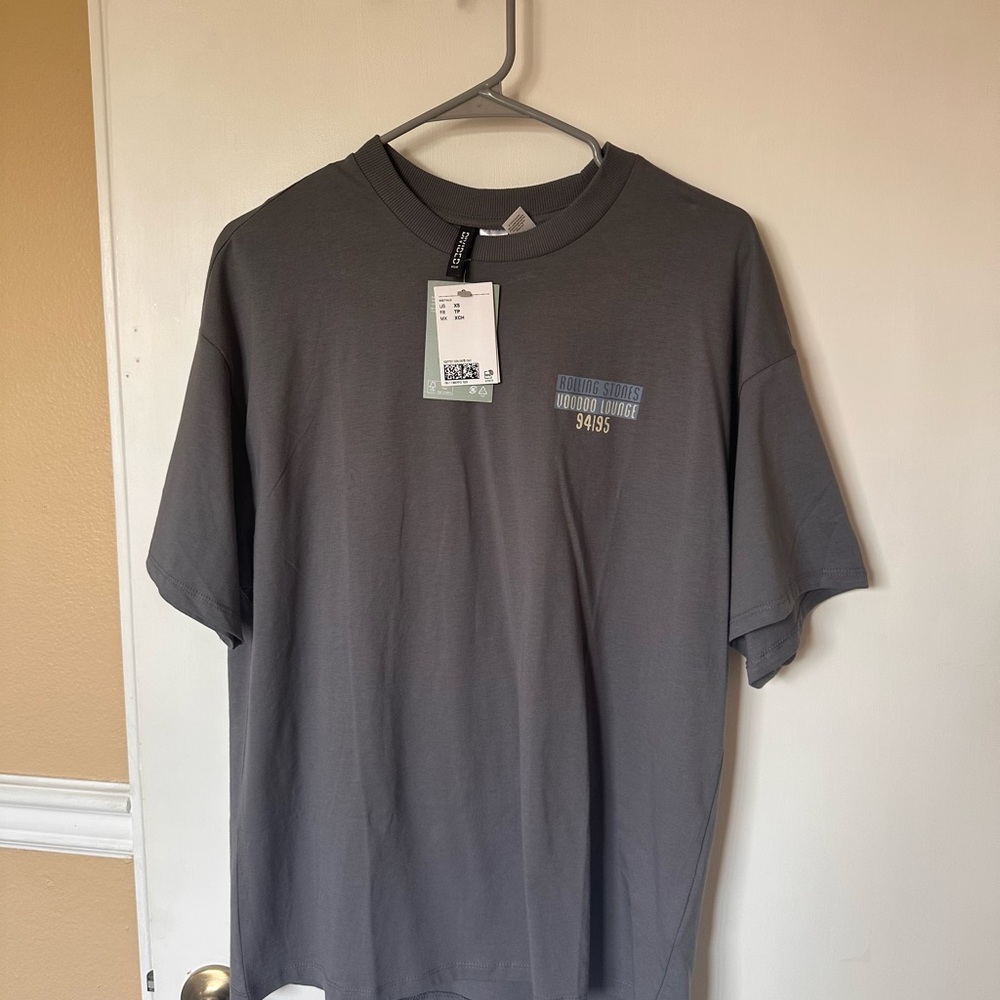 HM Gray Short Sleeve Tee Essential Casual Wear